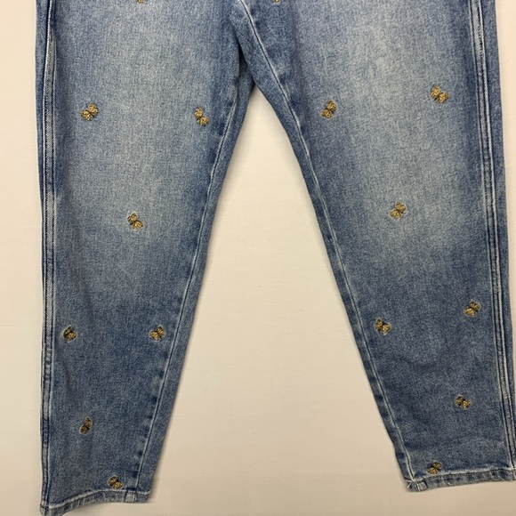 Arizona Butterfly Embroidered Highest Rise Curvy Mom Jeans - Picture 4 of 12